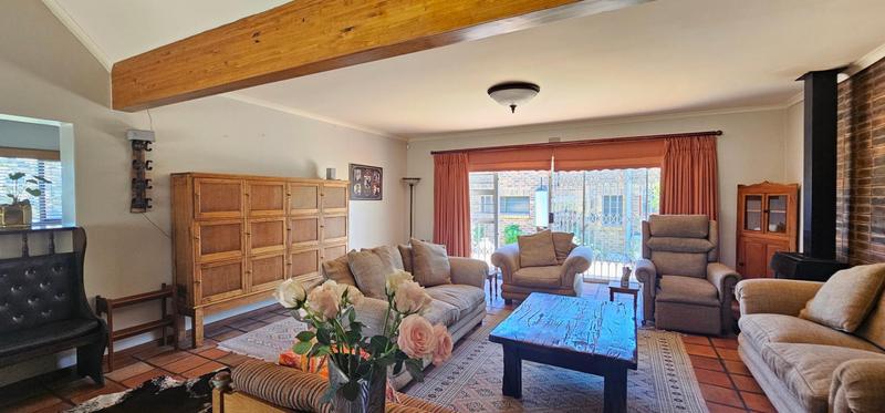 4 Bedroom Property for Sale in Middedorp Western Cape